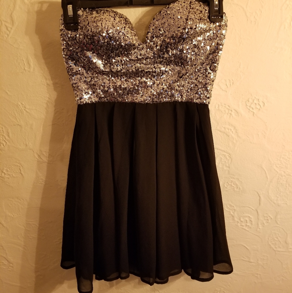 Sequin strapless